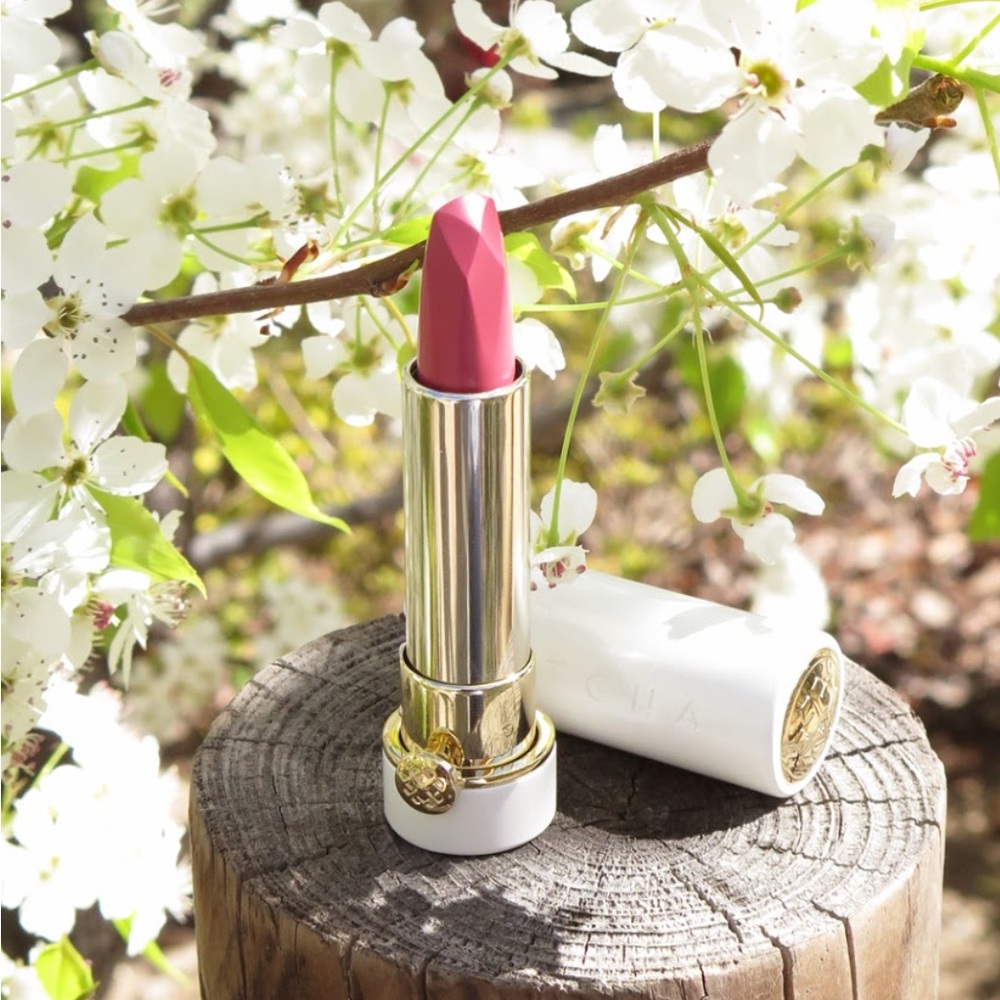 Tatcha A Plum Blossom 23-Karat Gold Illuminated Lipstick (Limited-Edition)